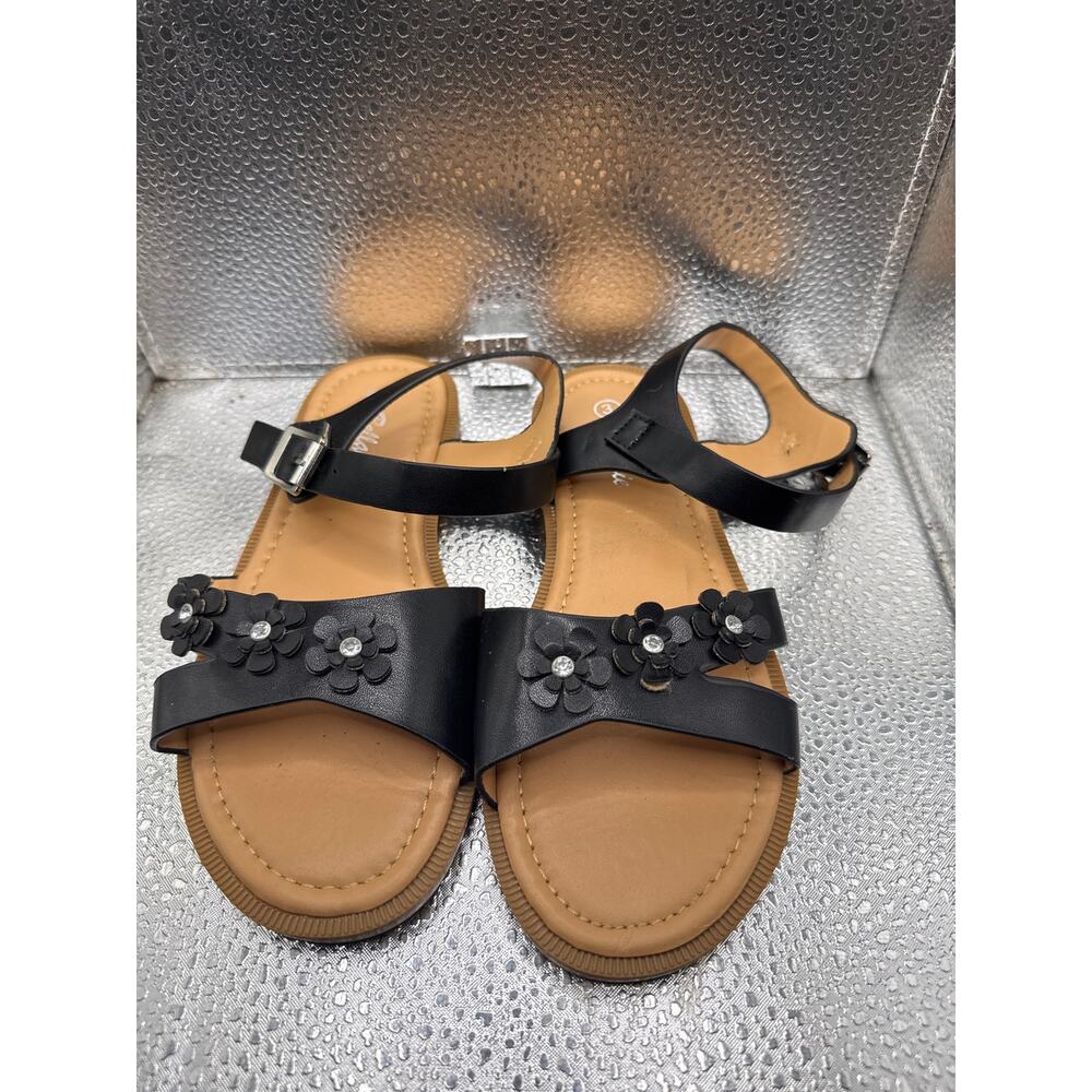 Bellanie Black Strappy Studded‎ Flat Slide Sandals Youth Big Kids Size 3